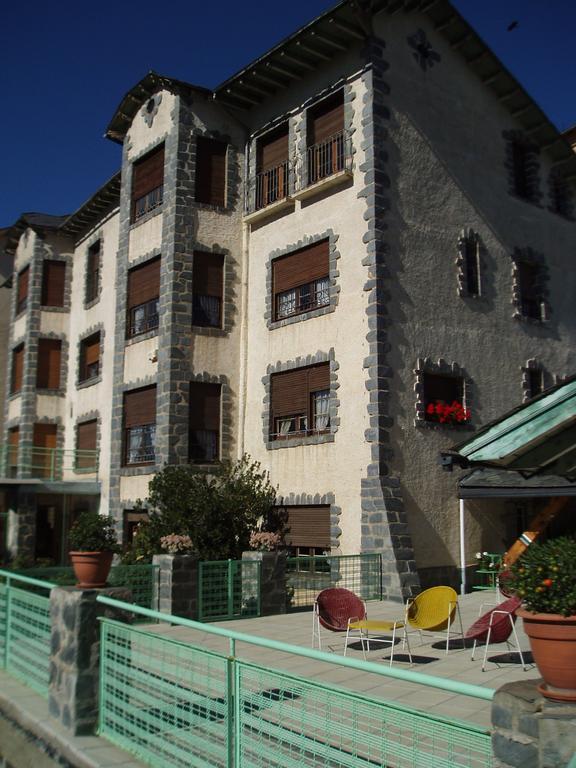 Hostal Rita Belvedere Puigcerda Exterior photo