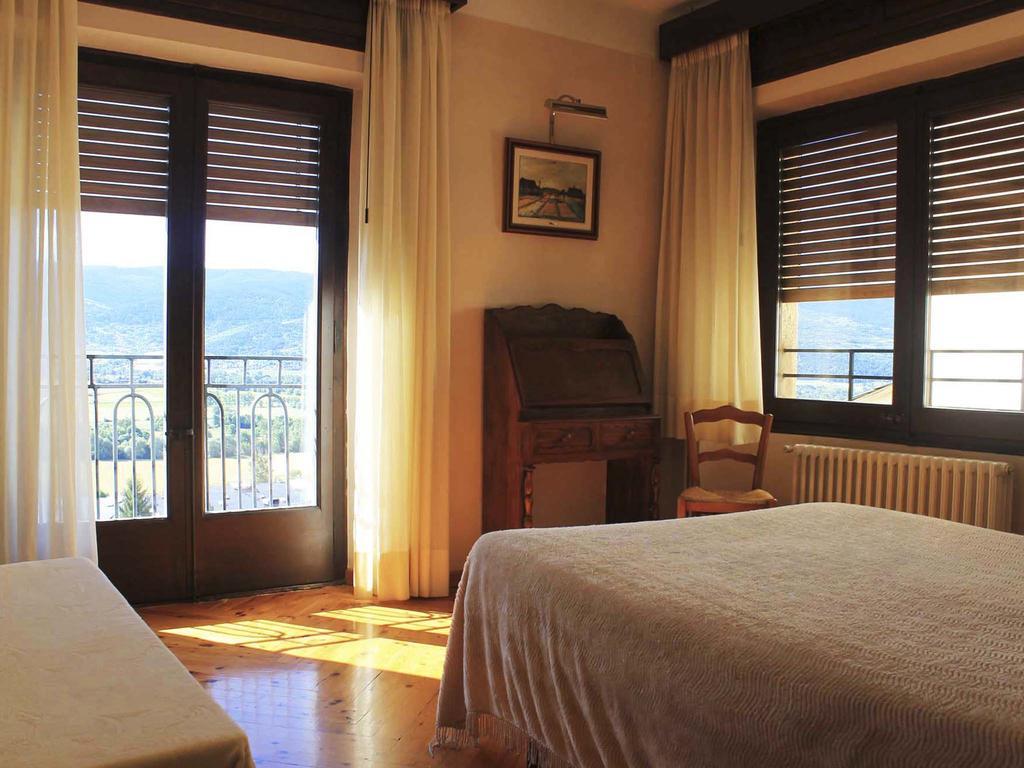 Hostal Rita Belvedere Puigcerda Exterior photo